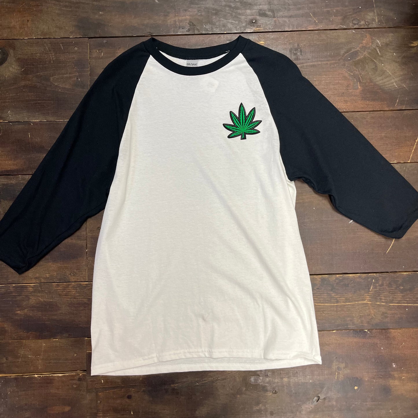 Leaf Tee