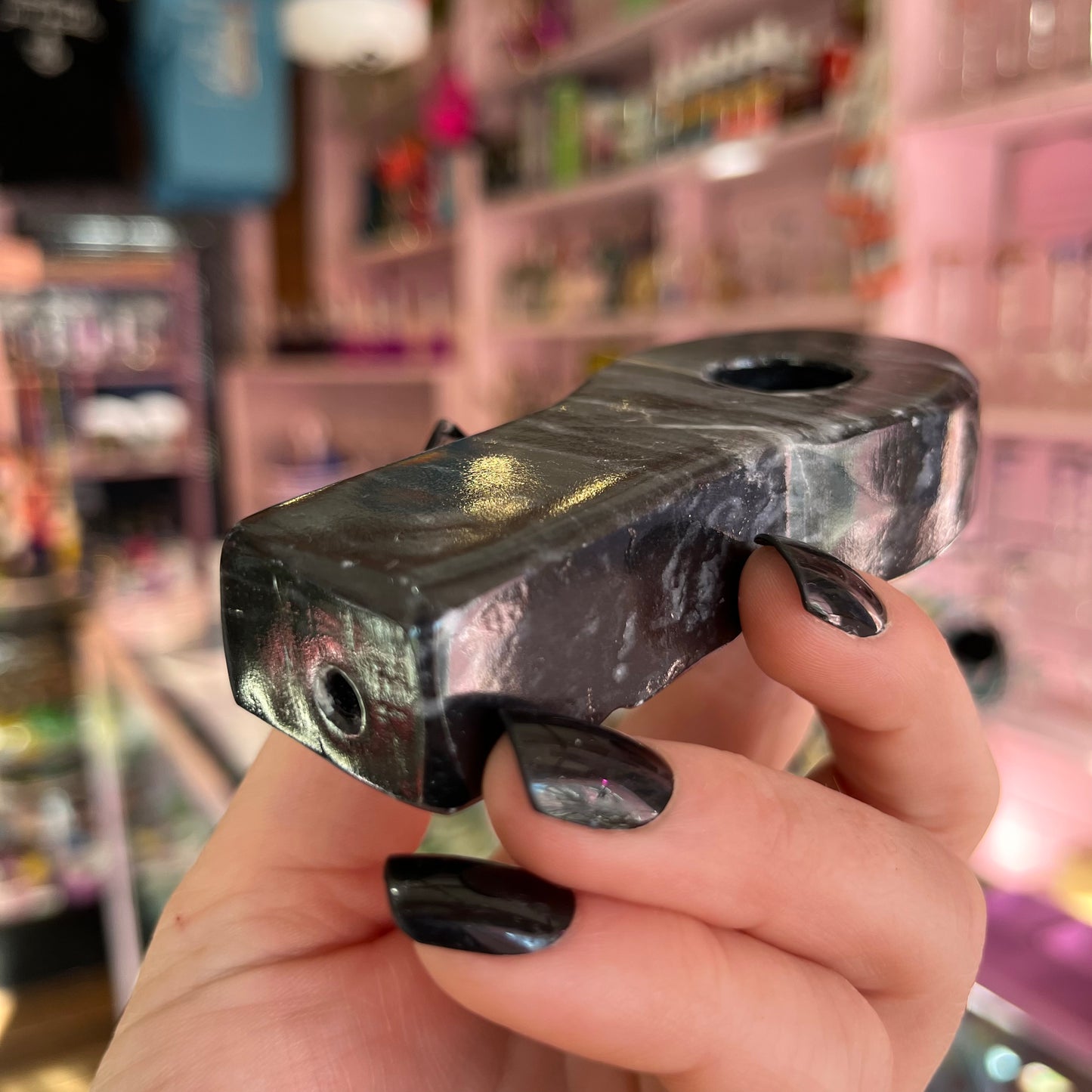 Onyx Skull Pipe