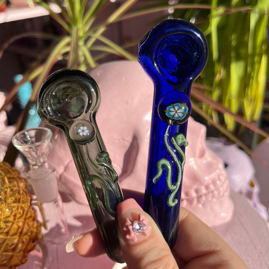 Pretty Flower Glass Pipe