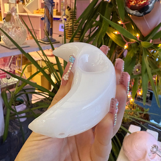 Crescent Moon Pipe