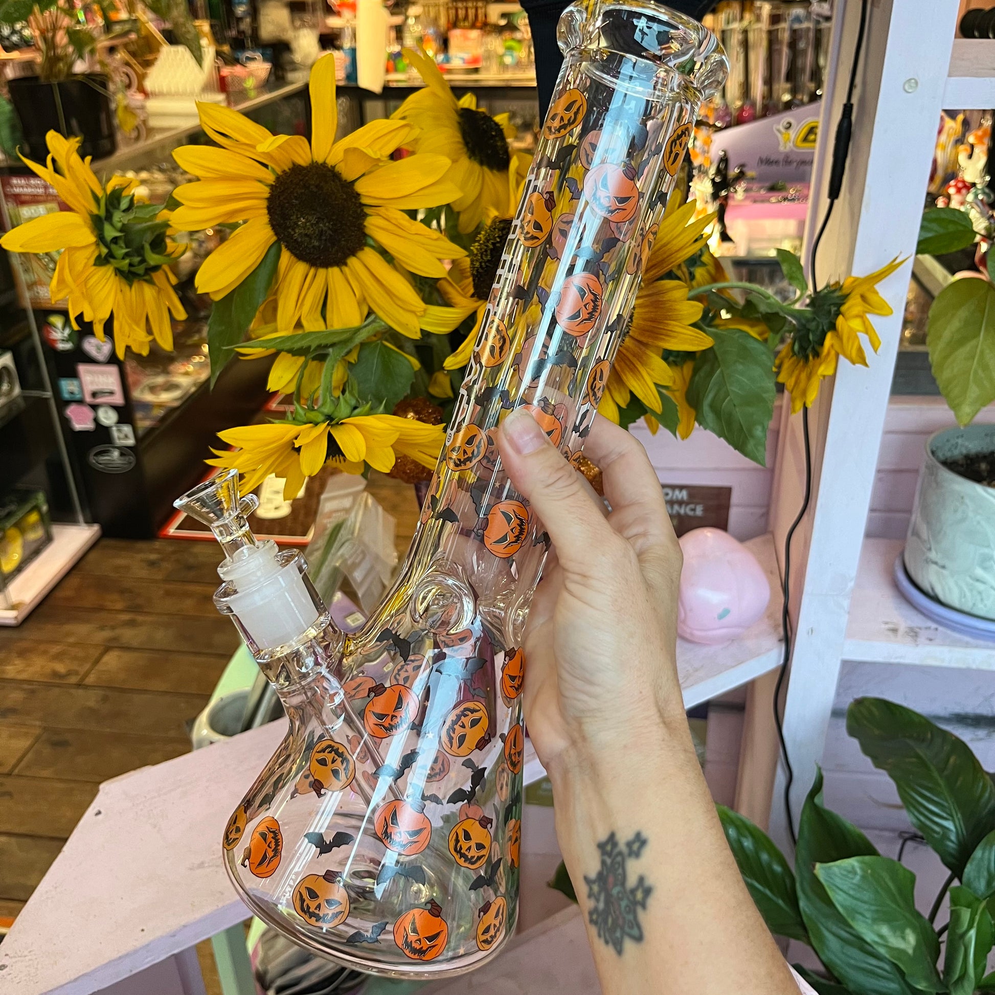 Halloween beaker water pipe from the best smoke shop on the internet