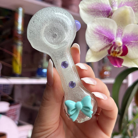 White Glow Bow Glass Pipe