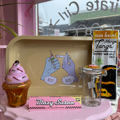 Cute Bear Rolling Tray – Pirate Girl Smoke Boutique